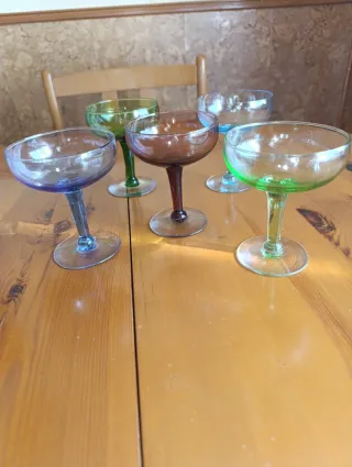Juego 5 copas cava vintage cristal de colores