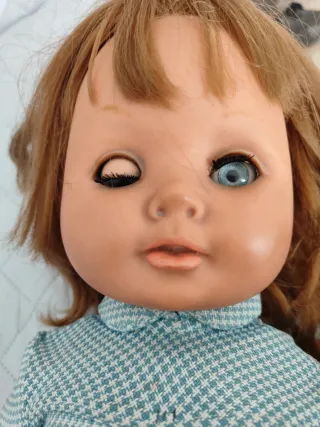 Muñeca años 60 parlante