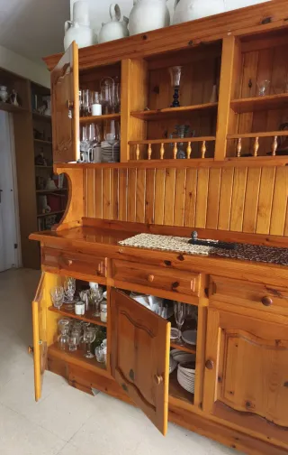 Mueble provenzal. Mesa.Silla.Banco.Madera.Bufette