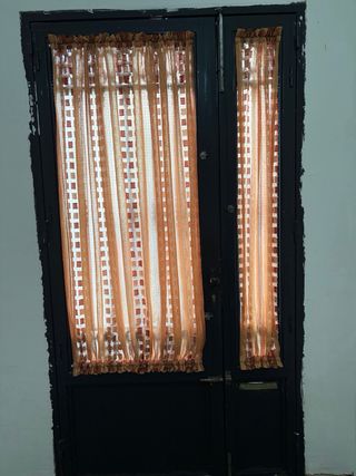 Puerta vivienda de hierro