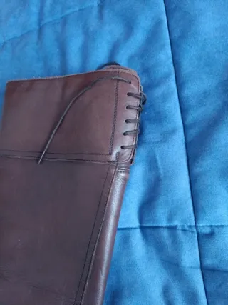 Botas de piel altas marrones