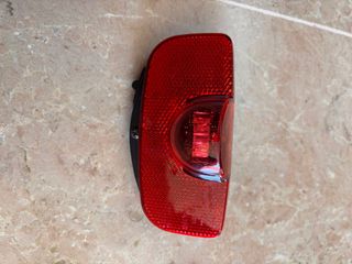 Luz trasera B&M DTOPLIGHT Dinamo/Pilas