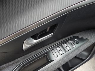 Peugeot 3008 1.5 HDI 130 ACTIVE