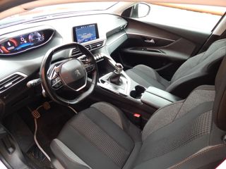 Peugeot 3008 1.5 HDI 130 ACTIVE