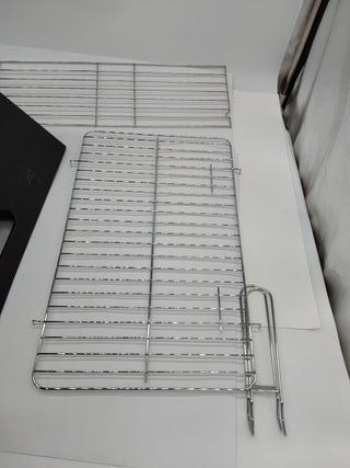 Relaxdays Barbacoa portátil con parrilla de carbón y rejilla, Plegable, Pícnic y camping, 30x45,5x30cm, Negro