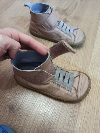 Botas piel rosa claro T29. Blanditos by crios.