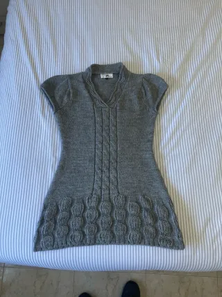 Jersey largo sin mangas gris