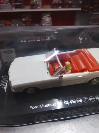 Scalextric Superslot Ford Mustang 007 goldfinger