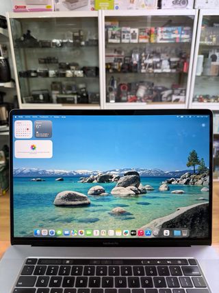 MacBook Pro 2019 i9 16GB RAM 500GB SSD