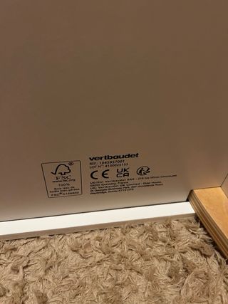 Cuna para muñecos de madera