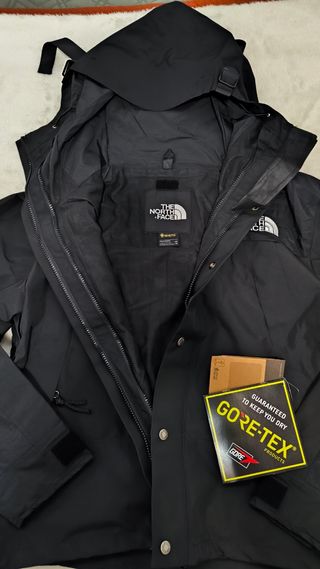 Cortavientos North Face