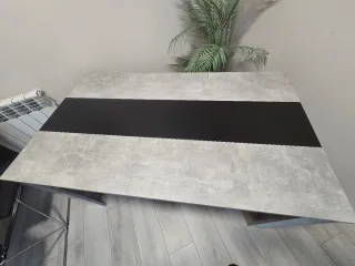 Mesa comedor Conforama + 4 sillas Ikea