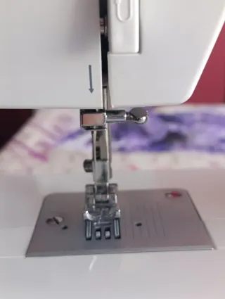 Máquina de coser Klindo impecable