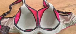 Sujetador deportivo Anita Momentum Talla 85B.