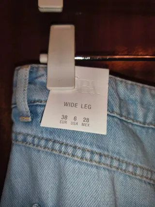 Pantalón vaquero wide leg Zara