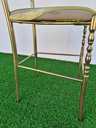 Silla antigua dorada  Mid Century
