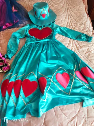 Disfraz hecho a mano niña talla 6 Reina Corazones