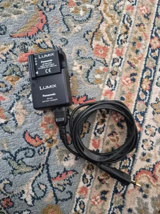 Caricabatterie Panasonic DE-A46 Lumix