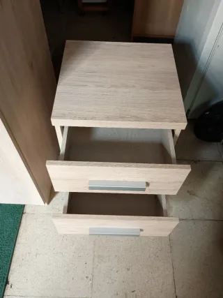 Armario esquinero grande y Mesita