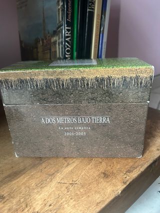 A Dos Metros Bajo Tierra Serie Completa 2001-2005