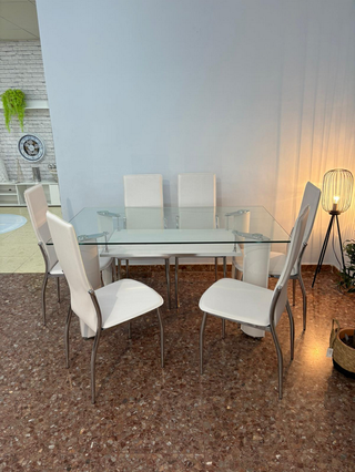 Mesa de cristal con 6 sillas nueva
