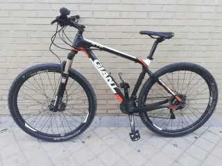 Bici Giant XTC 29er, Carbono,29 Pulgadas,Talla:M/L