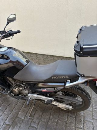 Honda Transalp 650 XL Negra