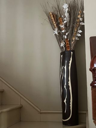 Jarrón Decorativo Madera y Plástico