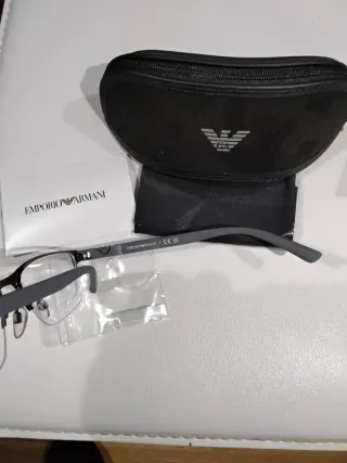 Gafas Emporio Armani con funda