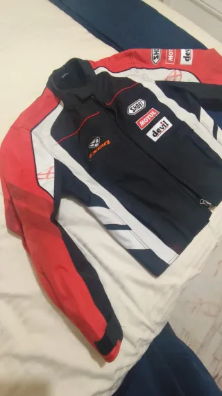 Chaqueta Ixon Moto Negra y Roja