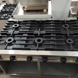 COCINA PROFESIONAL 6 FUEGOS CON MESA