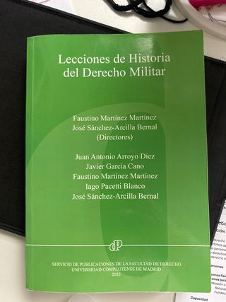 Lecciones De Historia Del Derecho Militar