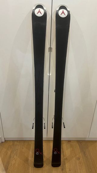 Esquís Dynastar Exclusive 148cm con fijaciones