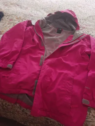 Chubasquero rosa y gris L/G (14-16)