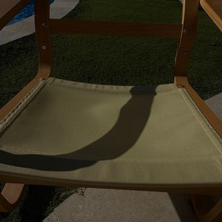 Sillón IKEA madera gris