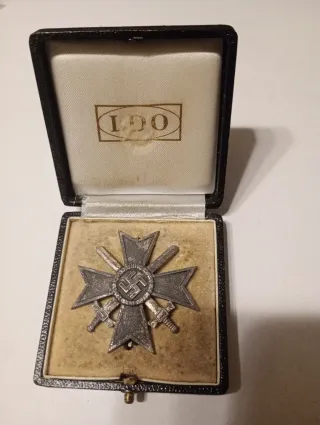 Militaria III Reich Wehrmacht KVK 1° class