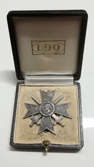 Militaria III Reich Wehrmacht KVK 1° class