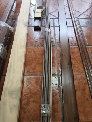 Restos Dinteles y Jambas Madera Maciza