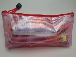 Estuche con papelería variada