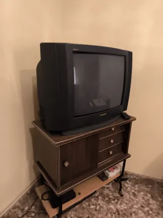 Televisor Panasonic Antiguo con Mueble Bar