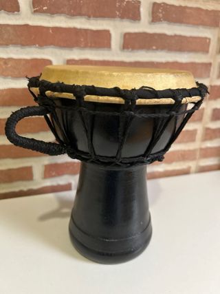Djembé negro con piel natural