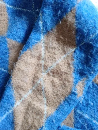 Jersey corto de rombos azul y beige