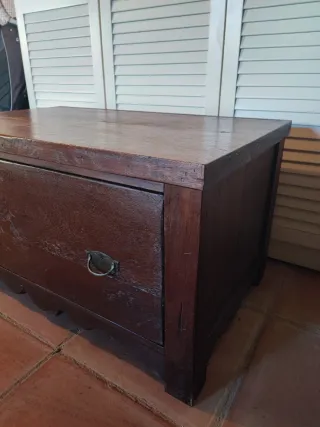 Baúl de madera Teka