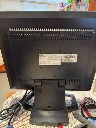 PC ASUS Negro con Lector Tarjetas y Monitor NOC