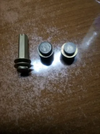 Tornillos para contador eléctrico