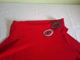Jersey rojo cuello barco