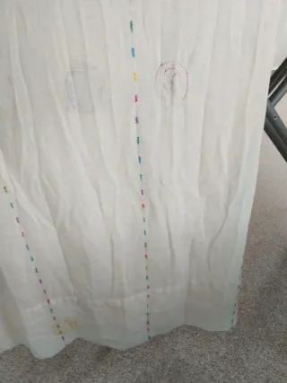 Cortinas dormitorio/salita blanco roto y detalles