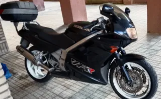 Honda VFR 750 RC36 1990