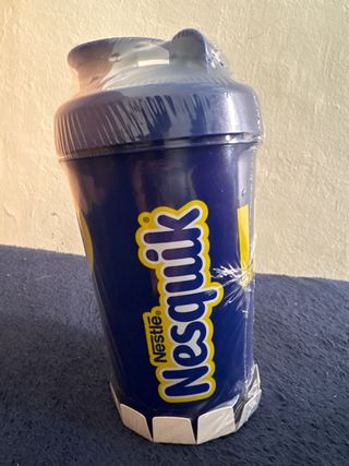 Vaso shaker azul Lamine Yamal Nesquik