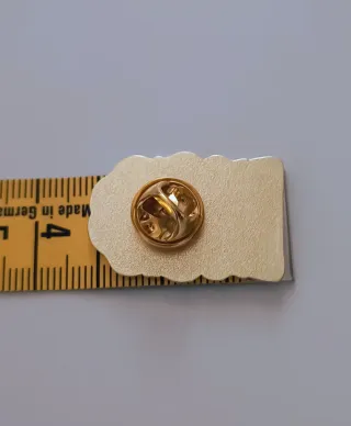 Spilla ragazza hippie con fiori e occhiali